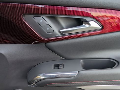 Used 2025 Chevrolet Traverse Z71 w/ Driver Confidence Package image 21