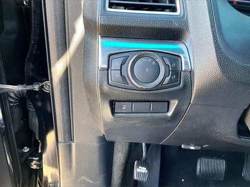 Used 2016 Ford Explorer Limited image 26