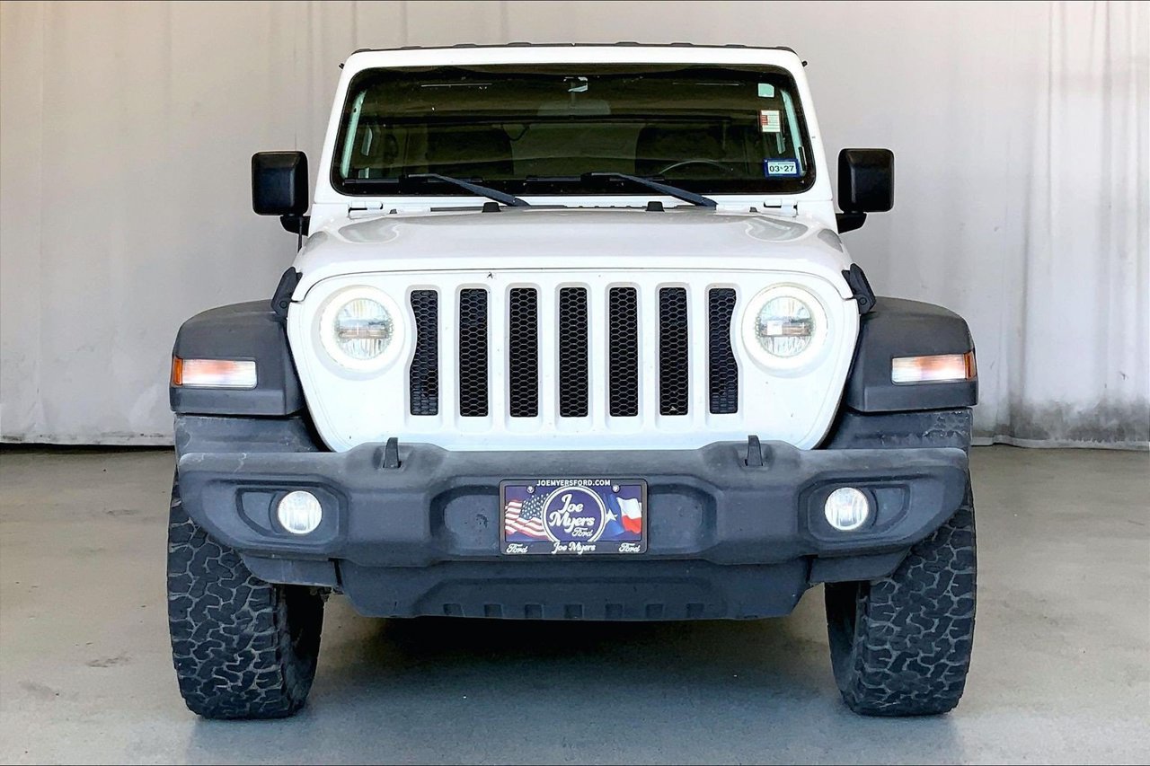 Used 2018 Jeep Wrangler Unlimited Sport S AWD/4WD image 3