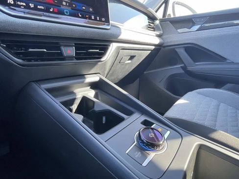 Certified 2025 Volkswagen Tiguan S image 29