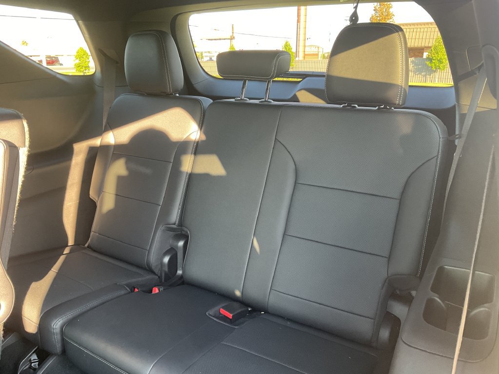 Used 2026 Chevrolet Traverse LT FWD image 16