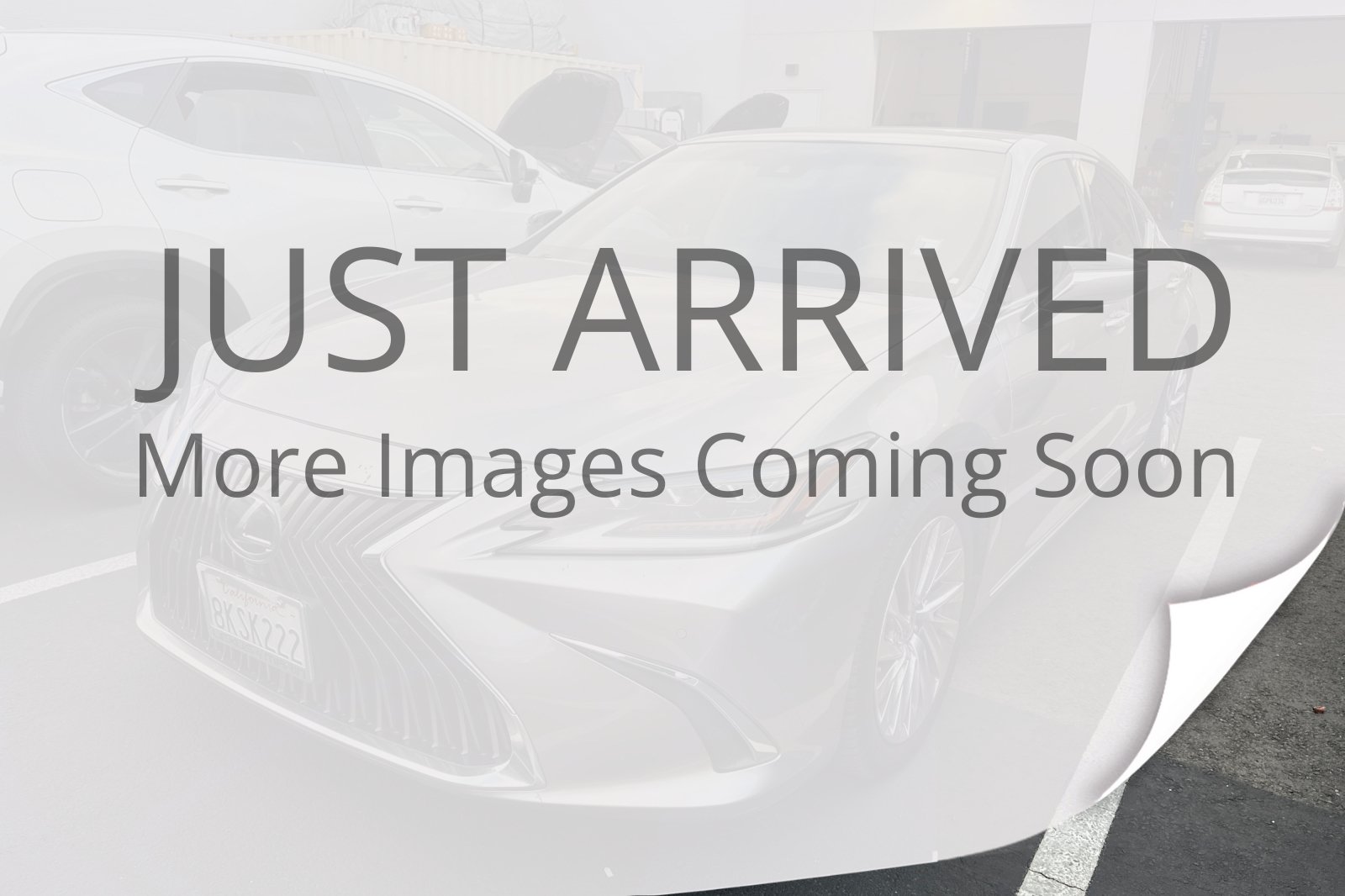 Used 2019 Lexus ES 350 Ultra Luxury w/ Accessory Package 2 FWD image 3