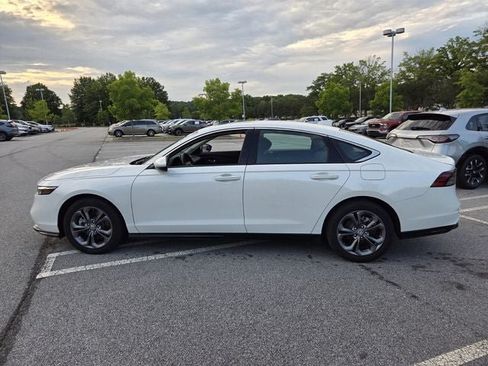 Used 2025 Honda Accord EX-L image 9
