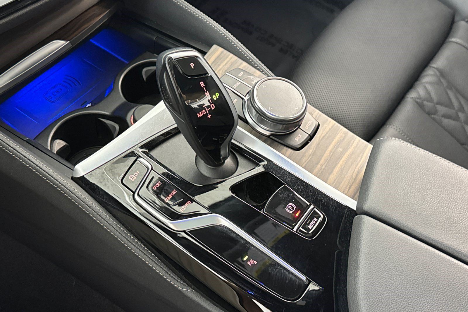 Used 2023 BMW 540i w/ M Sport Package RWD image 18