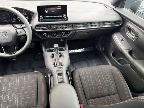 Used 2024 Honda HR-V Sport image 29