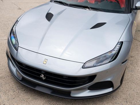 Used 2022 Ferrari Portofino M RWD image 11
