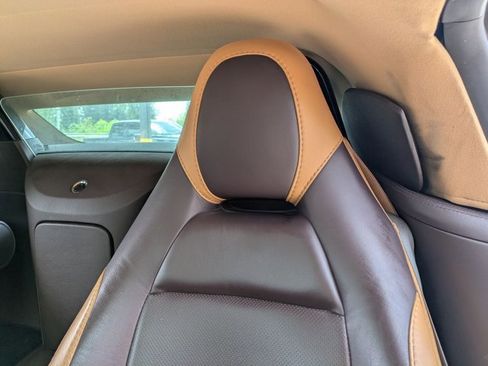 Used 2021 Aston Martin V8 Vantage Roadster image 13