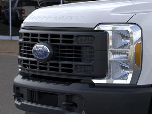 New 2025 Ford F250 XL w/ XL Off-Road Package image 17