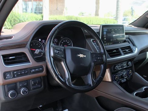 Used 2021 Chevrolet Suburban High Country w/ Premium Package image 23