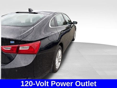 Used 2018 Chevrolet Malibu Hybrid w/ Driver Confidence Package FWD image 12