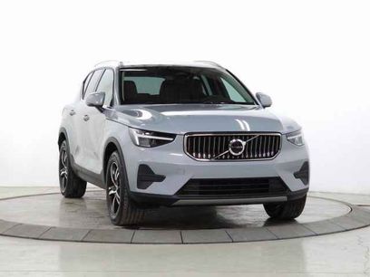 Certified 2025 Volvo XC40 B5 Core