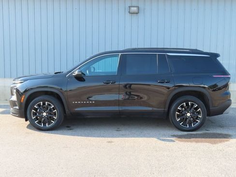 Used 2025 Chevrolet Traverse LT w/ Sun and Wheel Package AWD/4WD image 9
