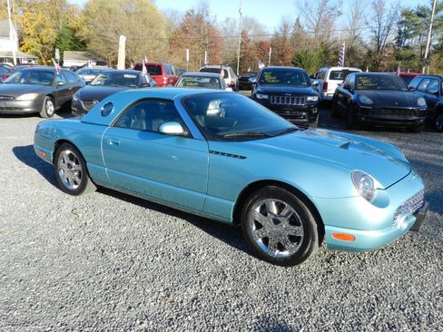 Used 2002 Ford Thunderbird Deluxe image 4
