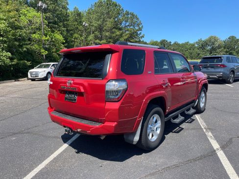 Used 2020 Toyota 4Runner SR5 Premium RWD image 17