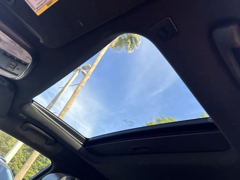 Used 2018 Dodge Charger R/T image 17