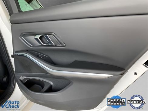 Used 2024 BMW 330e w/ Convenience Package image 81