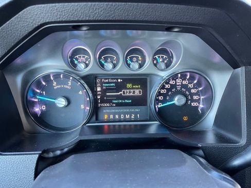 Used 2015 Ford F250 Lariat image 9