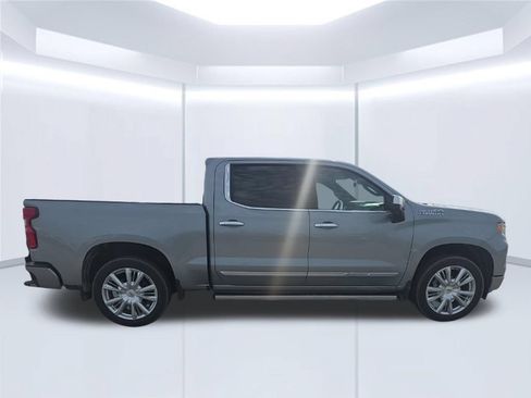 Used 2024 Chevrolet Silverado 1500 High Country AWD/4WD image 8