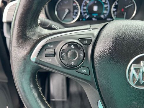 Used 2018 Buick Envision Premium AWD/4WD image 41