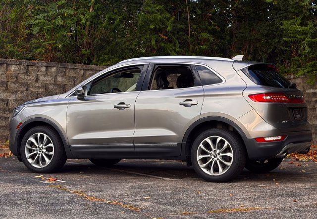 Used 2017 Lincoln MKC Select w/ Select Plus Package AWD/4WD image 11