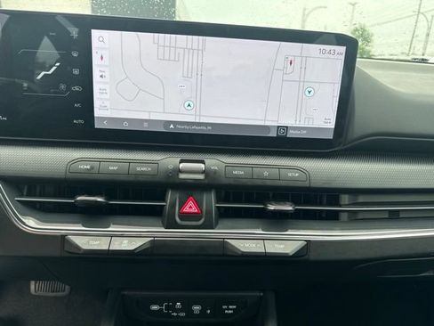 Used 2025 Kia K4 GT-Line w/ GT-Line Premium Package FWD image 16