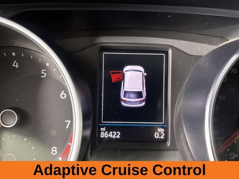 Used 2021 Volkswagen Tiguan SE image 14