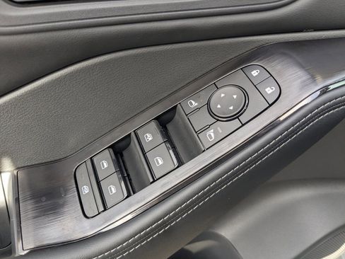 New 2026 Nissan Rogue SV AWD/4WD image 15