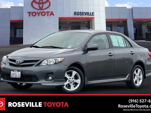 Used 2011 Toyota Corolla S image 1