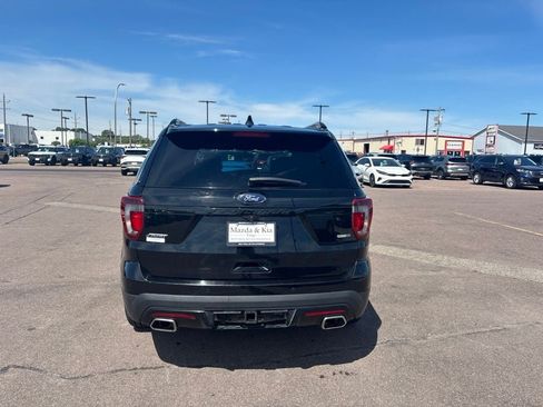 Used 2017 Ford Explorer Sport w/ Equipment Group 401A AWD/4WD image 6