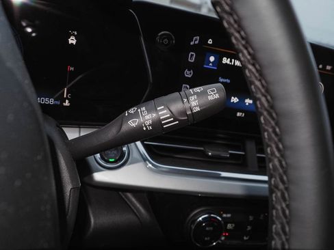 Certified 2025 Chevrolet Trax LT w/ LT Convenience Package image 31