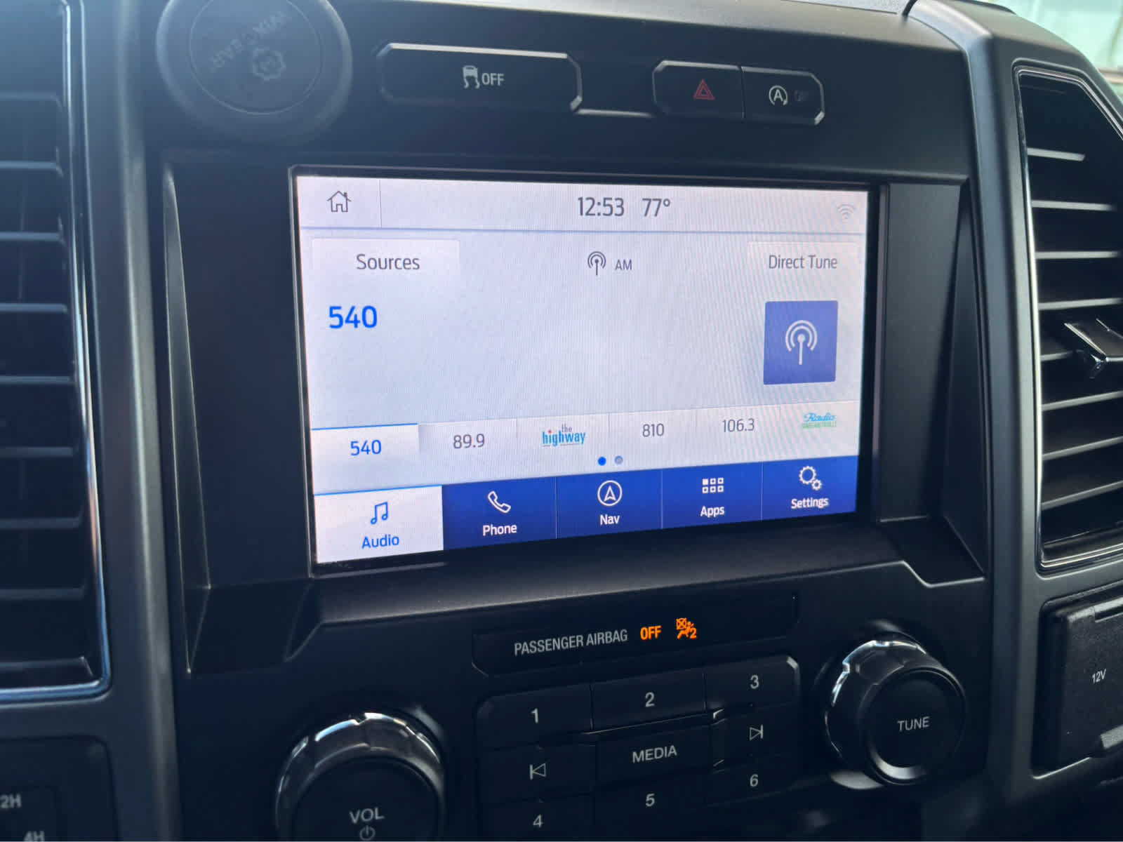 Used 2019 Ford F150 XLT w/ Equipment Group 302A Luxury AWD/4WD image 24