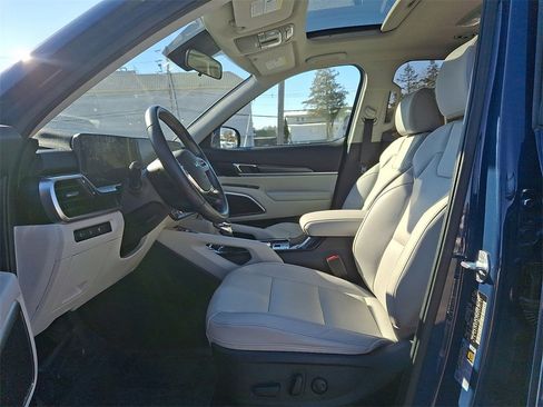 Certified 2024 Kia Telluride S w/ S Sunroof Package image 14