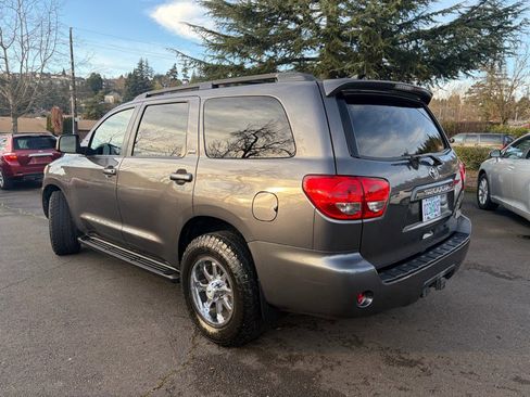 Used 2014 Toyota Sequoia SR5 image 5