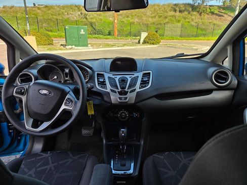 Used 2013 Ford Fiesta SE image 34