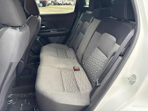 Used 2025 Nissan Kicks SV AWD/4WD image 12