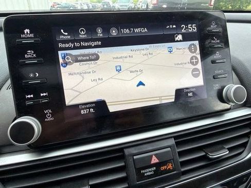 Used 2020 Honda Accord Touring image 19