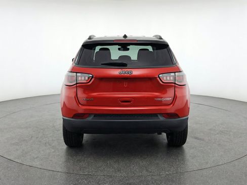 Used 2025 Jeep Compass Trailhawk AWD/4WD image 7