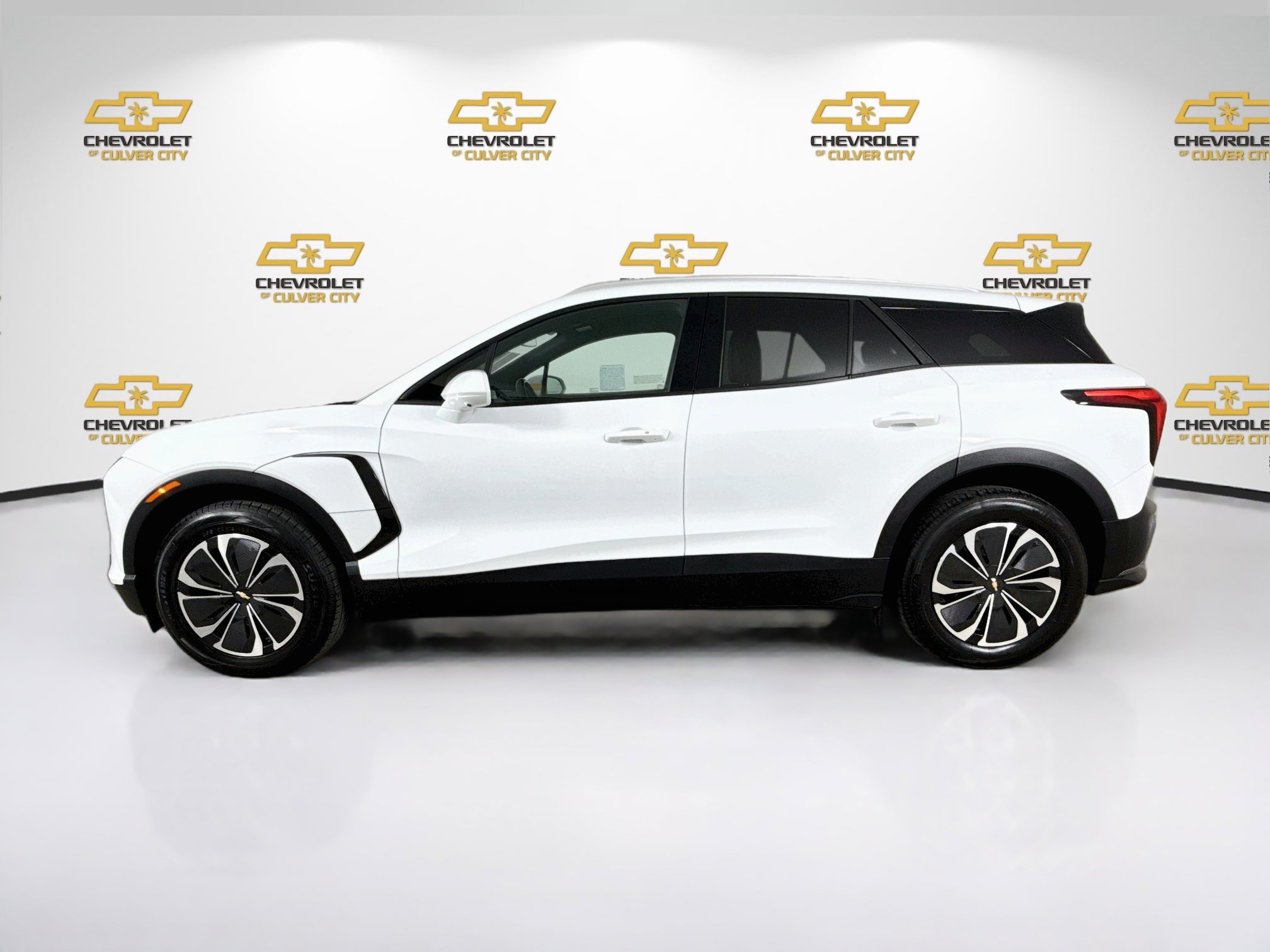 Used 2024 Chevrolet Blazer EV LT AWD/4WD image 5
