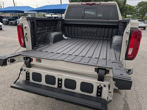 New 2026 GMC Sierra 1500 AT4 w/ AT4 Premium Package AWD/4WD image 27