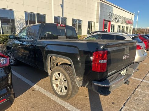 Used 2017 GMC Sierra 1500 SLE w/ SLE Value Package image 3