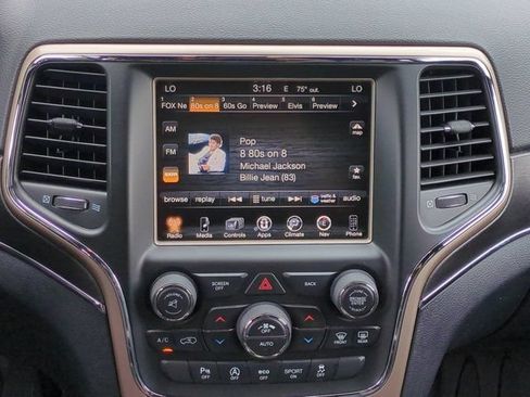 Used 2016 Jeep Grand Cherokee Limited AWD/4WD image 17