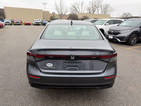 Used 2023 Honda Accord EX image 8