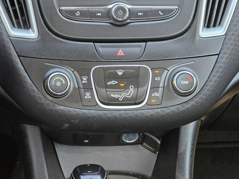 Used 2018 Chevrolet Malibu LS w/ LPO, Convenience Package 1 FWD image 19
