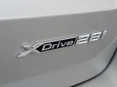 Used 2025 BMW X1 xDrive28i w/ Convenience Package AWD/4WD image 8