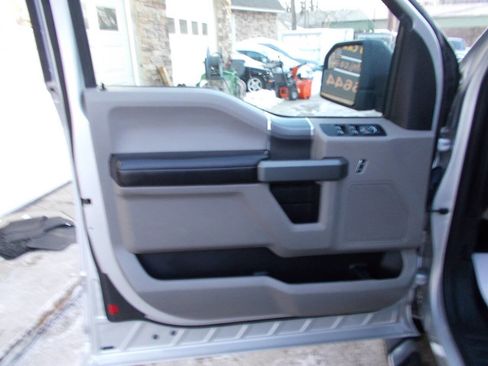 Used 2018 Ford F150 XLT w/ Equipment Group 302A Luxury image 9