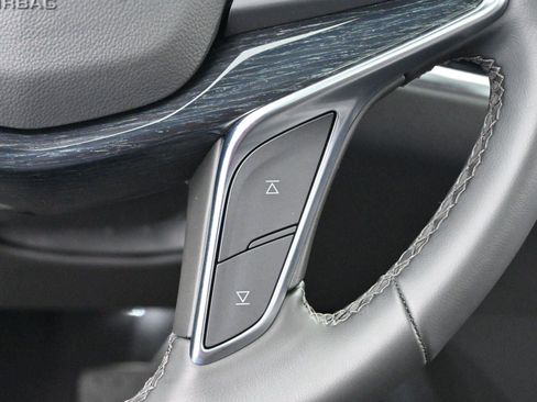 Certified 2025 Cadillac XT5 Premium Luxury image 20