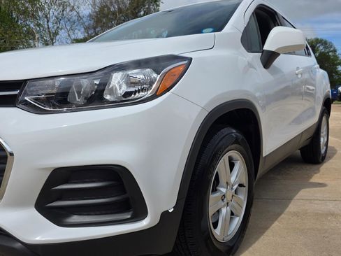 Used 2020 Chevrolet Trax LS w/ Fleet Convenience Package AWD/4WD image 26