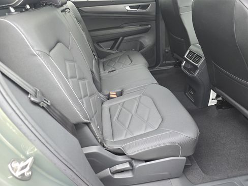 New 2026 Volkswagen Atlas Cross Sport SE AWD/4WD image 17