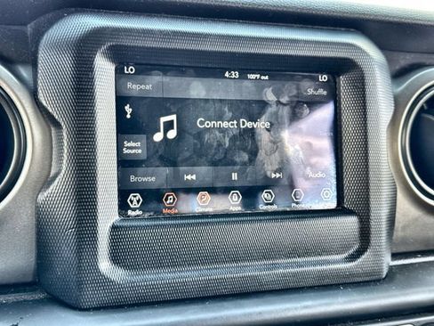 Used 2021 Jeep Wrangler Unlimited Sport AWD/4WD image 16