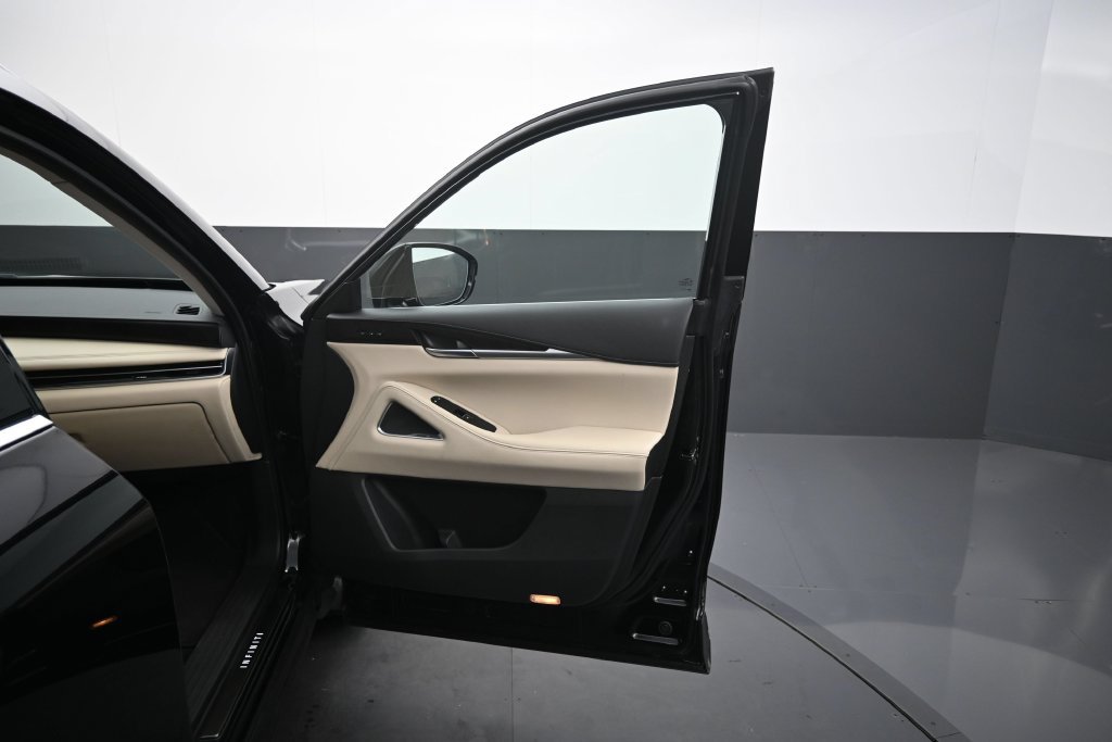 Used 2023 INFINITI QX60 Sensory AWD/4WD image 18